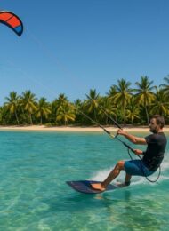 Ultimate Guide to Kitesurfing Lessons in Mauritius