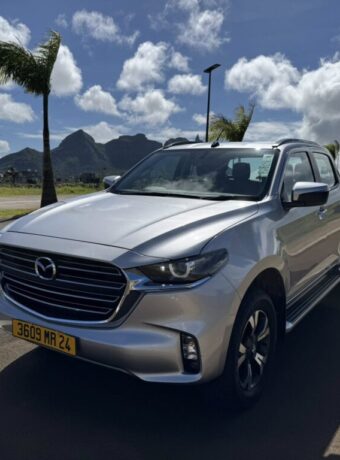 Affordable car rental in Mauritius with Carhive, featuring well-maintained vehicles and transparent pricing.